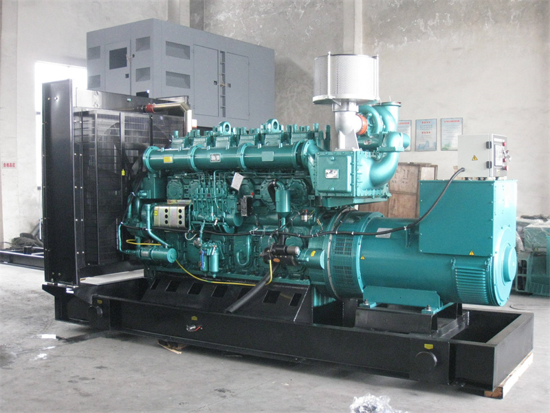 景谷200KW 柴油发电机的油耗是多少?